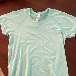 UEC Lululemon Swiftly Tech